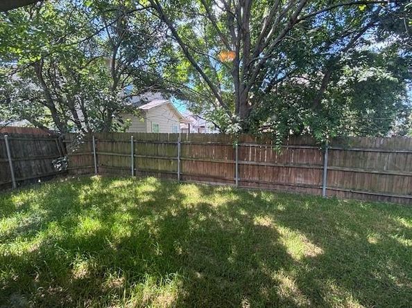 4621  Saint Francis Avenue , Dallas Texas 75227