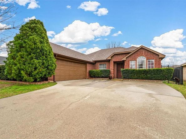 4621  Saint Francis Avenue , Dallas Texas 75227