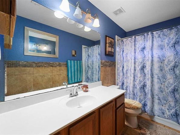 4621  Saint Francis Avenue , Dallas Texas 75227