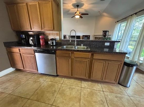 4621  Saint Francis Avenue , Dallas Texas 75227