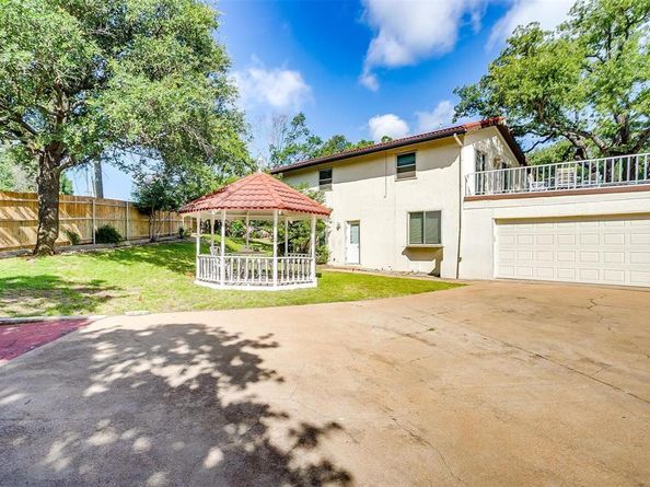 101  Valley View Court , Azle Texas 76020