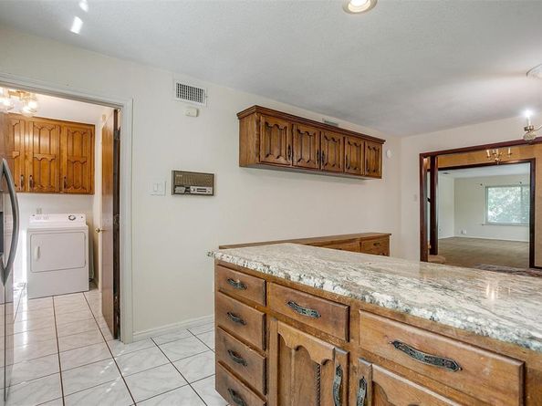 101  Valley View Court , Azle Texas 76020