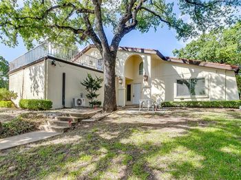 101  Valley View Court 
