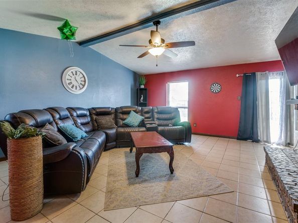7426  Cloverglen Drive , Dallas Texas 75249
