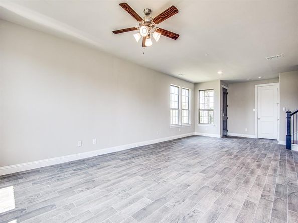 641  Hutchinson Lane , Lewisville Texas 75077