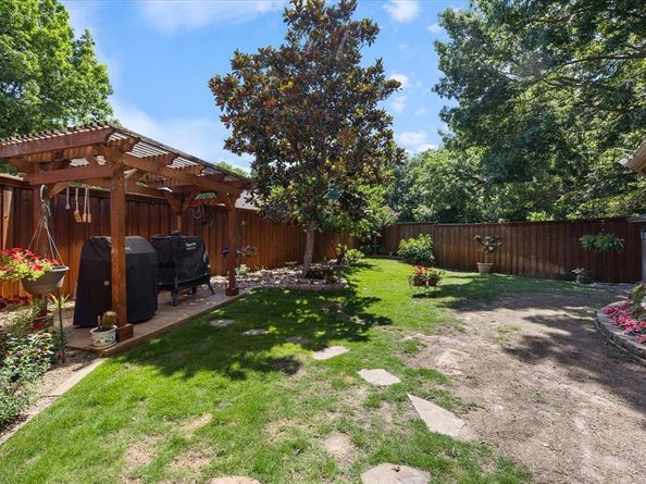 16184  mapleshade  , Frisco Texas 75035