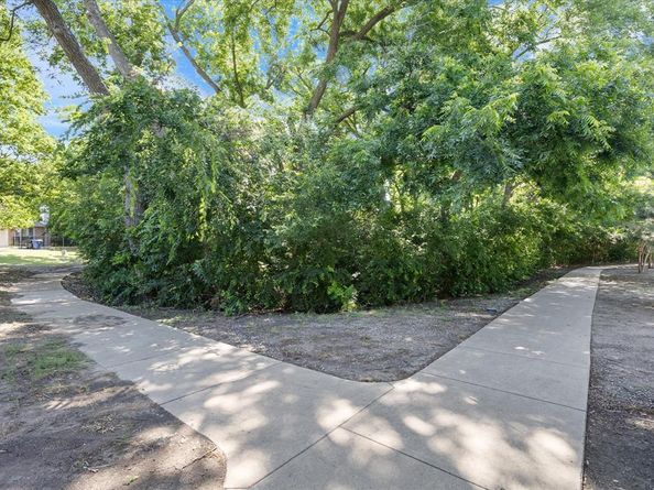 16184  mapleshade  , Frisco Texas 75035