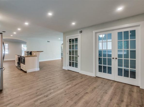 2020  Mill Creek Drive , Arlington Texas 76010