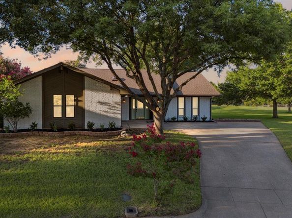 1308  Clubhouse Court , Mansfield Texas 76063