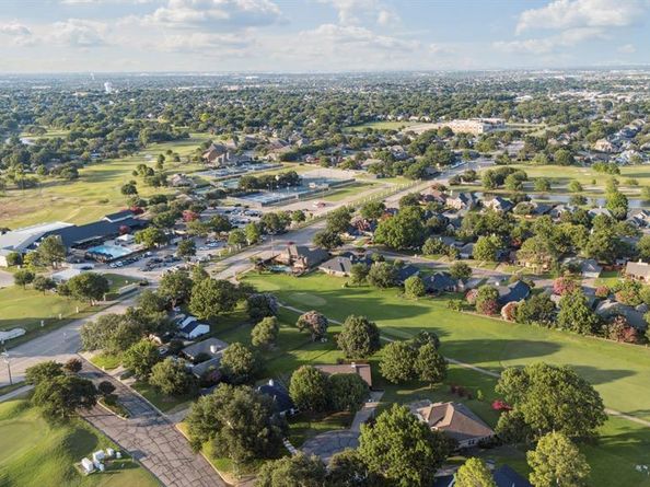 1308  Clubhouse Court , Mansfield Texas 76063