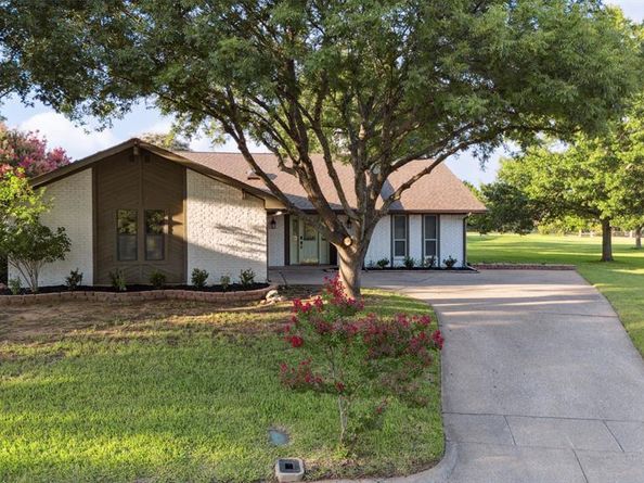 1308  Clubhouse Court , Mansfield Texas 76063