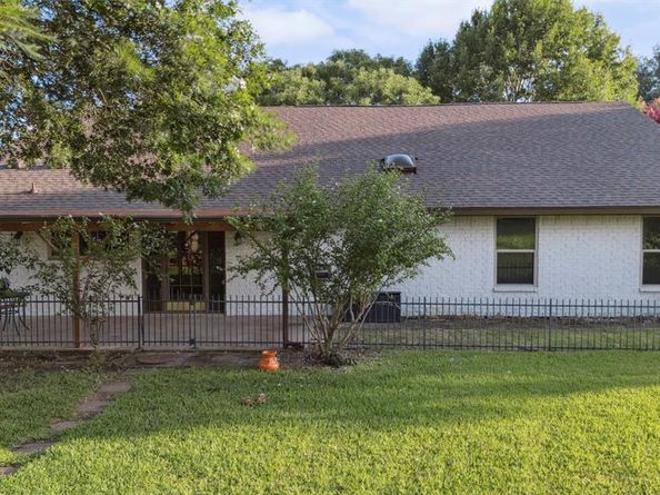 1308  Clubhouse Court , Mansfield Texas 76063