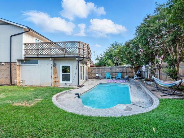 1302  Westwood Drive , Lewisville Texas 75067