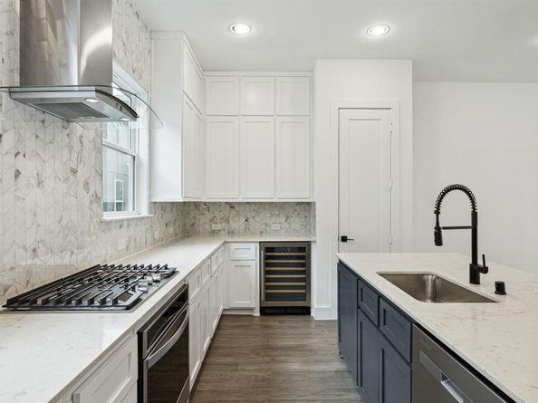 2526  Carmelita Street , Dallas Texas 75212