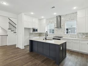 2526  Carmelita Street , Dallas Texas 75212