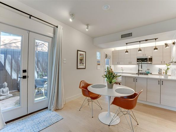 4241  Buena Vista Street  10, Dallas Texas 75205
