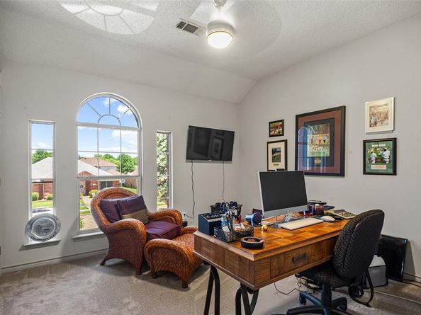 514  Baltusrol Circle , Garland Texas 75044