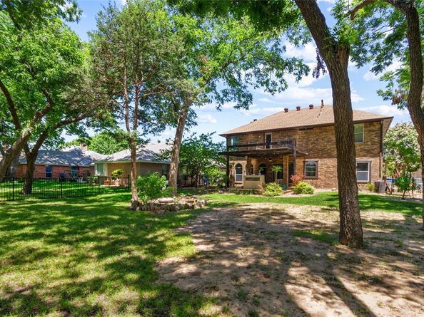 514  Baltusrol Circle , Garland Texas 75044