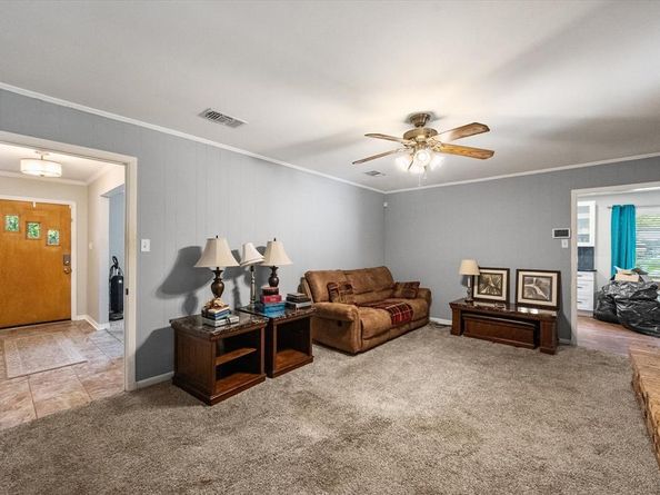 1003  Tanglewood Drive , Cedar Hill Texas 75104