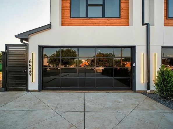 6529  Victoria  , Dallas Texas 75209