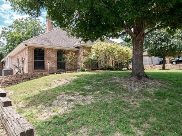 10141  Wandering Way Street , Benbrook Texas 76126