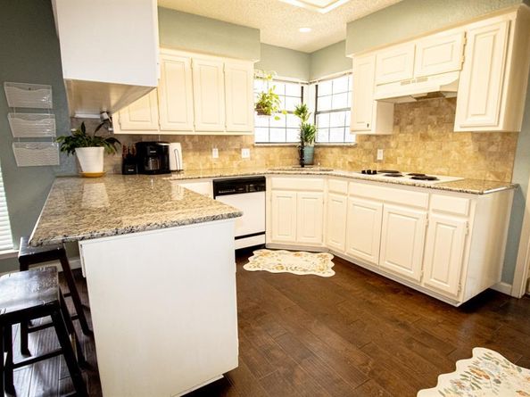 10141  Wandering Way Street , Benbrook Texas 76126