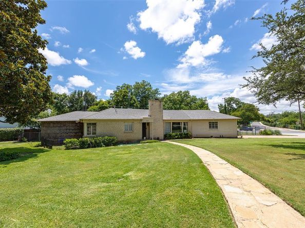 2600  Colonial Parkway , Fort Worth Texas 76109