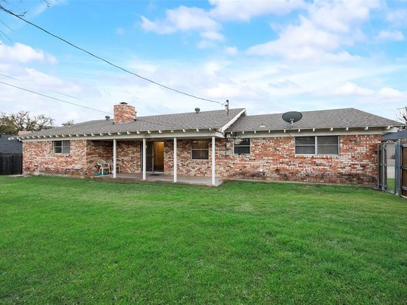 8504  Berend Court , Benbrook Texas 76116