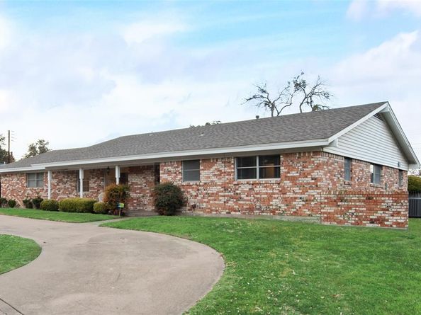 8504  Berend Court , Benbrook Texas 76116
