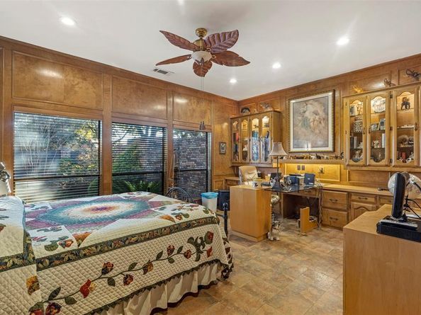 1604  Banbury Lane , Carrollton Texas 75006