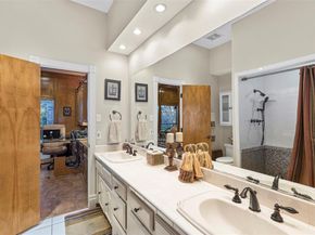 1604  Banbury Lane , Carrollton Texas 75006