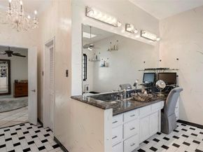1604  Banbury Lane , Carrollton Texas 75006