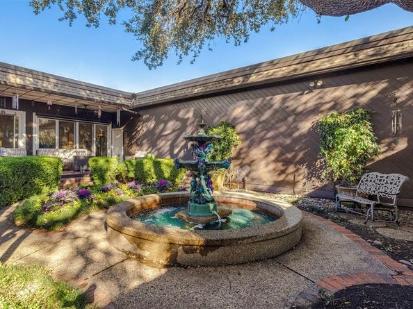1604  Banbury Lane , Carrollton Texas 75006