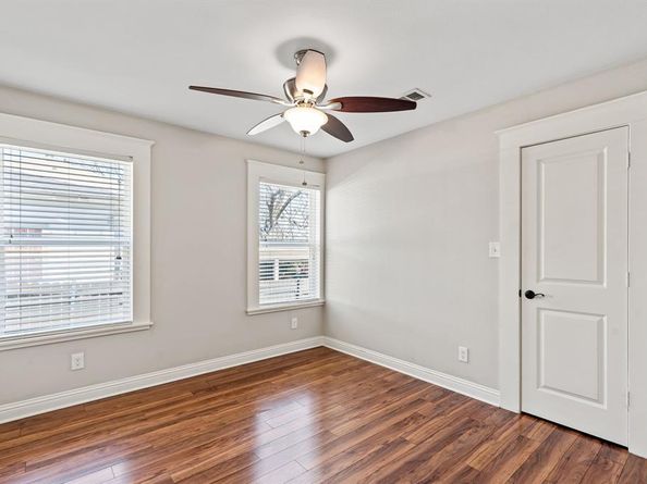 818 N Beckley Avenue , Dallas Texas 75203