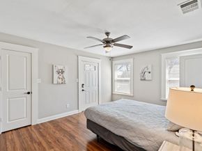 818 N Beckley Avenue , Dallas Texas 75203