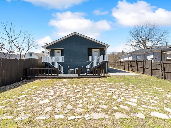 818 N Beckley Avenue , Dallas Texas 75203