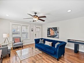 818 N Beckley Avenue , Dallas Texas 75203
