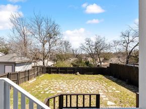 818 N Beckley Avenue , Dallas Texas 75203
