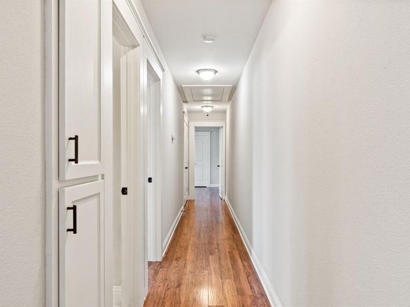 818 N Beckley Avenue , Dallas Texas 75203