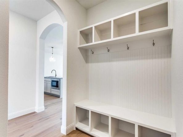 533  Hillcrest Circle , Justin Texas 76247
