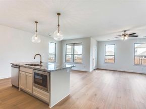 533  Hillcrest Circle , Justin Texas 76247
