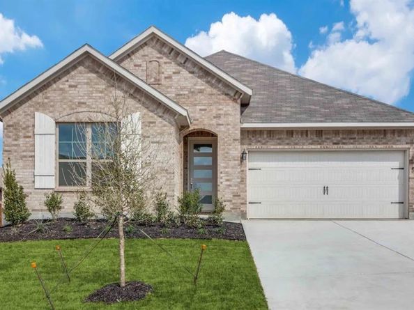 533  Hillcrest Circle , Justin Texas 76247