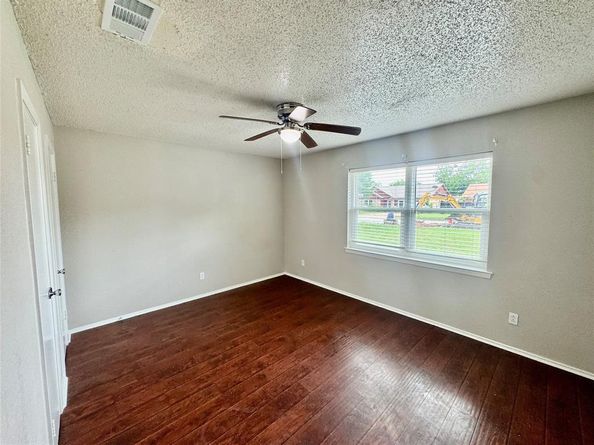 517  Gristmill Lane , Everman Texas 76140