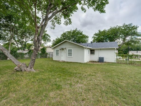 1810  Running River Road , Garland Texas 75044