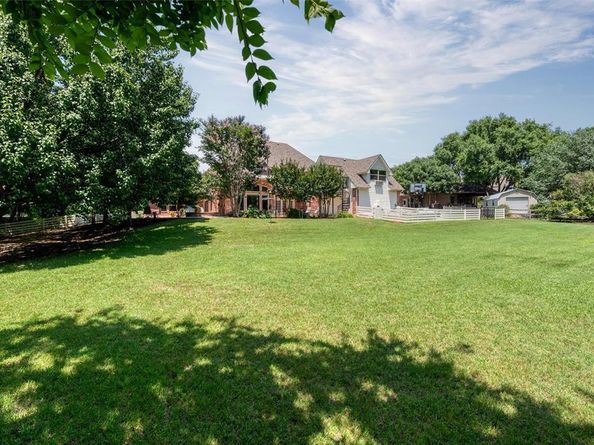 3873  Heritage Trail , Celina Texas 75009
