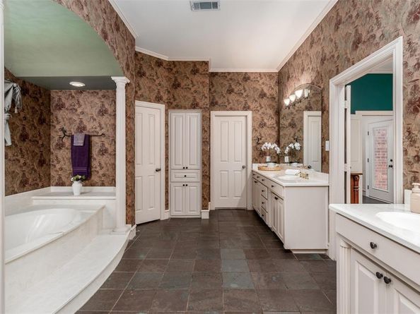 3873  Heritage Trail , Celina Texas 75009