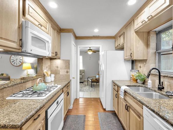 11051  Ferguson Road , Dallas Texas 75228