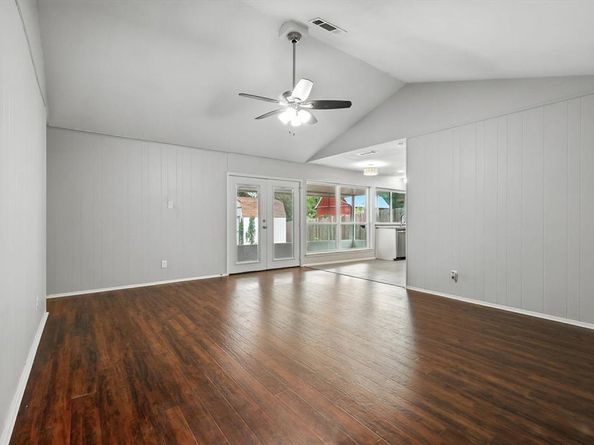 2102  Jacqueline Drive , Denton Texas 76205