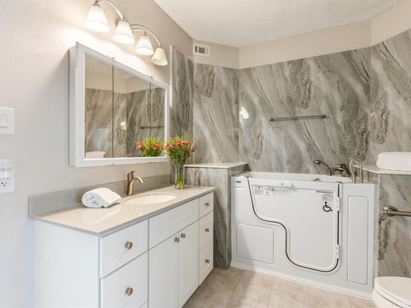 3101  Townbluff Drive  1013, Plano Texas 75075