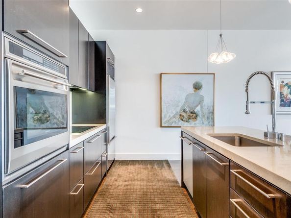 2200  Victory Avenue  701, Dallas Texas 75219